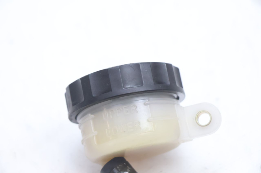 photo de CILINDRO MESTRE DE FREIO TRASEIRO HONDA CB F HORNET 600 (2005 - 2006) - Pontos de fixação