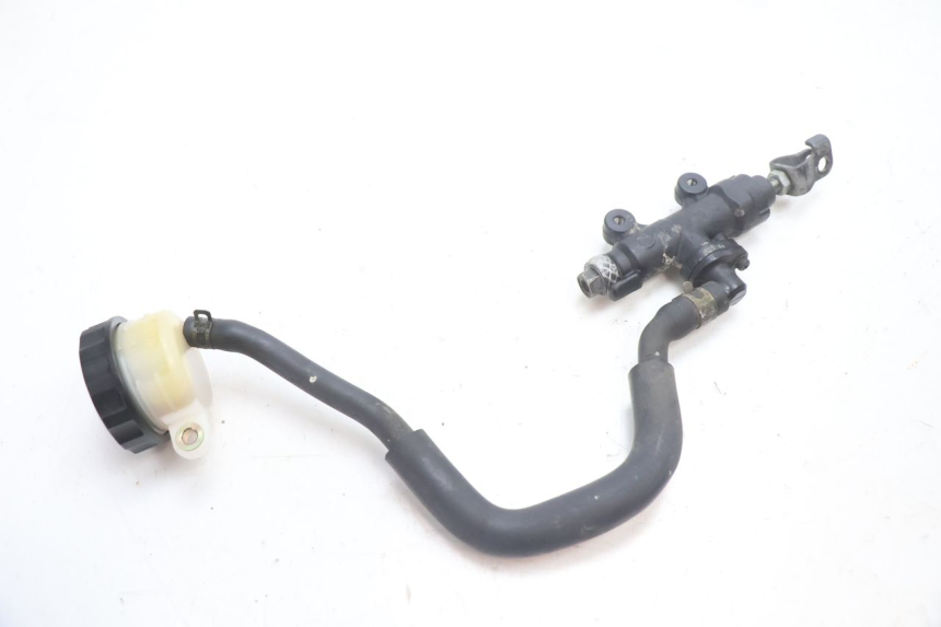 photo de CILINDRO MESTRE DE FREIO TRASEIRO HONDA CB F HORNET 600 (2005 - 2006) - Estado da superfície
