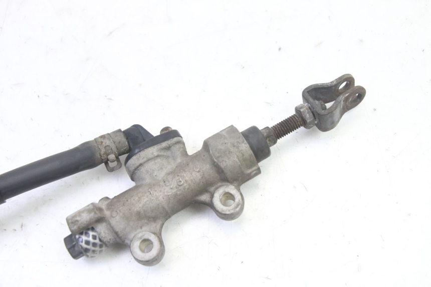 photo de CILINDRO MESTRE DO FREIO TRASEIRO HONDA CBR RR FIREBLADE 900 (1992 - 1994) - Pontos de fixação