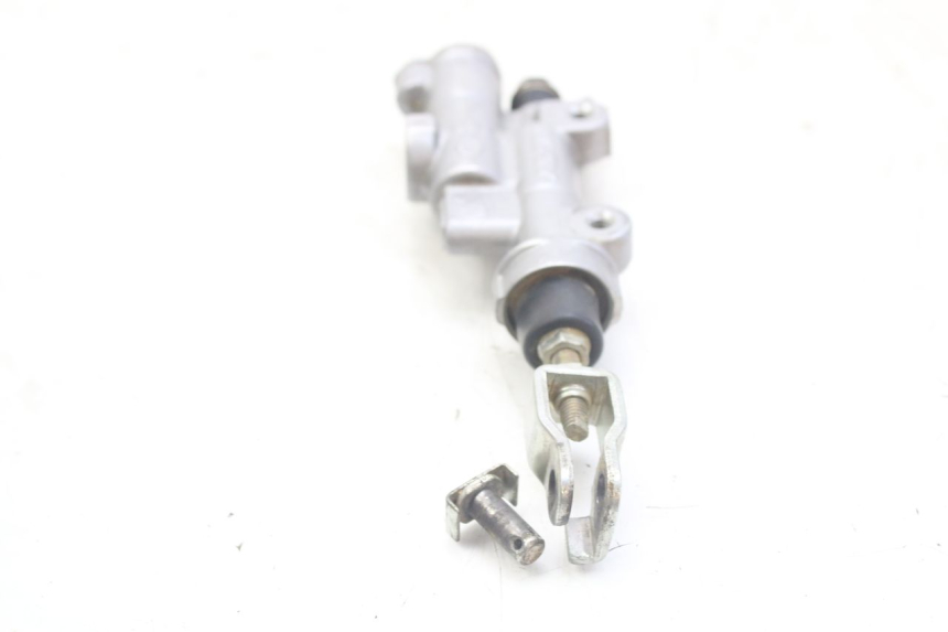 photo de CILINDRO MESTRE DO FREIO TRASEIRO HONDA CRF 250 (2010 - 2013) - Detalhe da peça