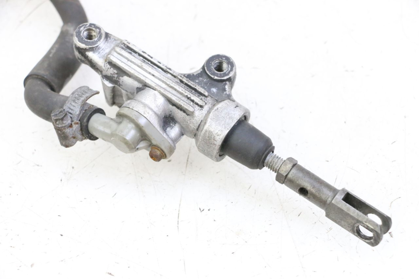 photo de CILINDRO MESTRE DO FREIO TRASEIRO YAMAHA FJ 36Y 1100 (1984 - 1985) - Zoom do estado de desgaste
