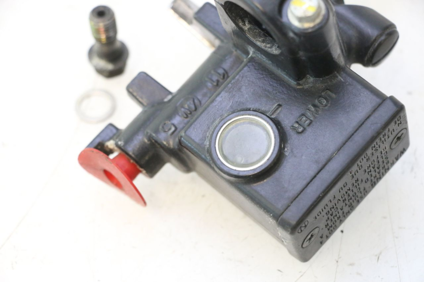 photo de CILINDRO MESTRE DO FREIO TRASEIRO HONDA FORZA 125 (2015 - 2016) - Ampliação técnica
