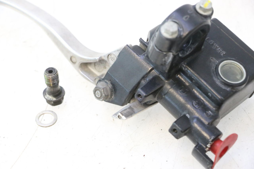 photo de CILINDRO MESTRE DO FREIO TRASEIRO HONDA FORZA 125 (2015 - 2016) - Vista geral