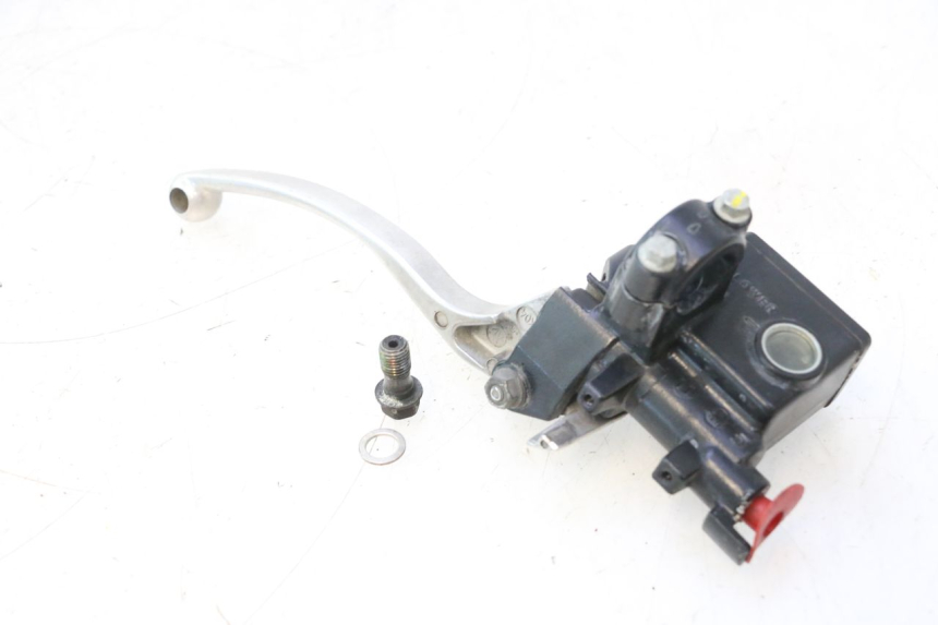 photo de CILINDRO MESTRE DO FREIO TRASEIRO HONDA FORZA 125 (2015 - 2016) - Pontos de fixação