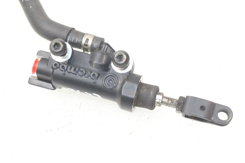 photo de CILINDRO MESTRE DO FREIO TRASEIRO YAMAHA FZ8 800 (2010 - 2016) - Vista geral