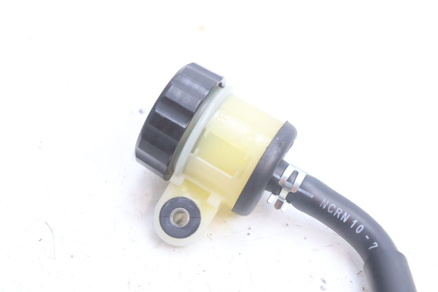 photo de CILINDRO MESTRE DO FREIO TRASEIRO YAMAHA FZ8 800 (2010 - 2016) - Detalhe da peça