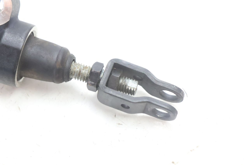 photo de CILINDRO MESTRE DO FREIO TRASEIRO YAMAHA FZ8 800 (2010 - 2016) - Outro ângulo de visão