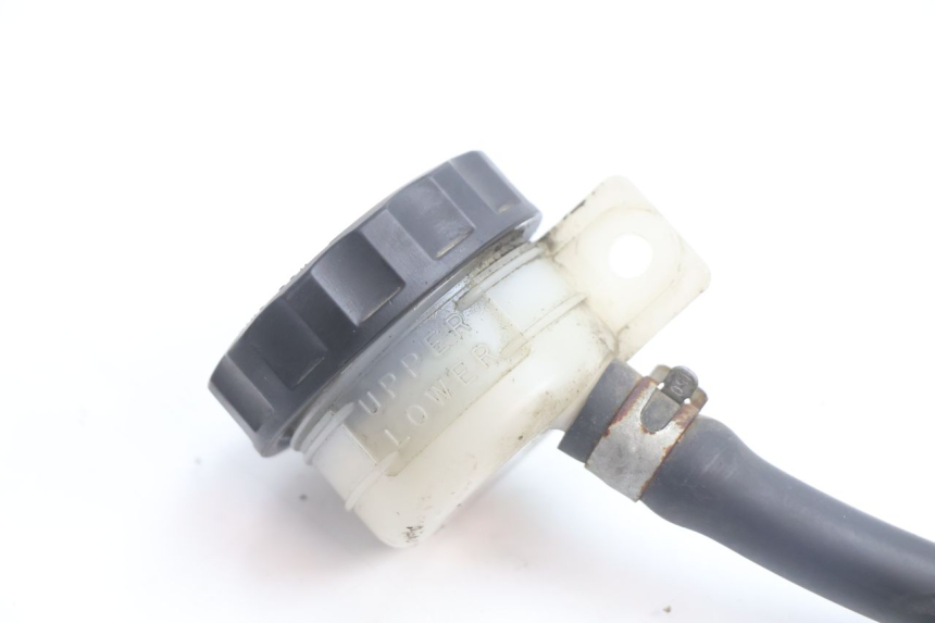 photo de CILINDRO MESTRE DE FREIO TRASEIRO KAWASAKI GPX F ZX750F 750 (1986 - 1990) - Detalhe da peça