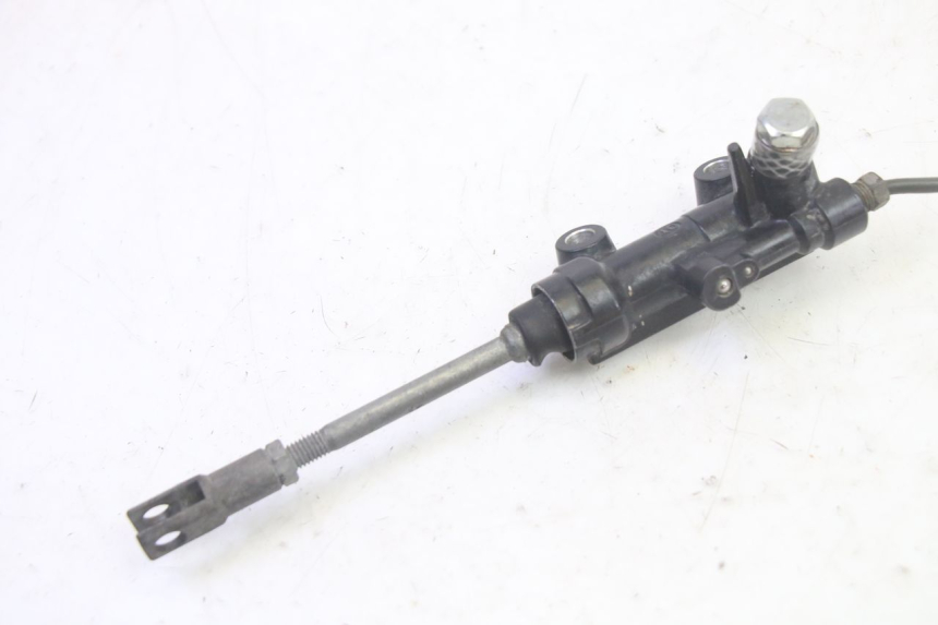 photo de CILINDRO MESTRE DO FREIO TRASEIRO KAWASAKI GPZ RX 1000 (1986 - 1988) - Pontos de fixação