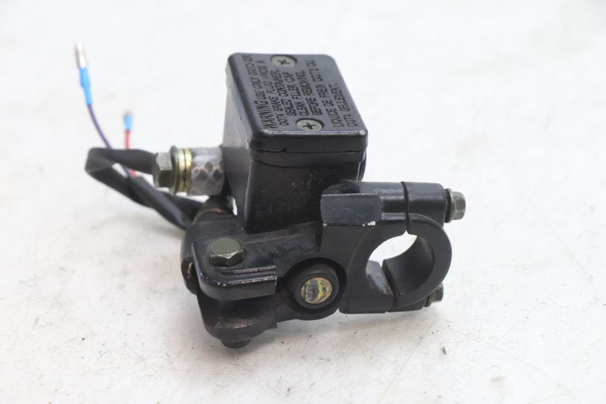 photo de CILINDRO MESTRE DE FREIO TRASEIRO TNT MOTOR GRIDO 2T 50 (2010 - 2019) - Outro ângulo de visão