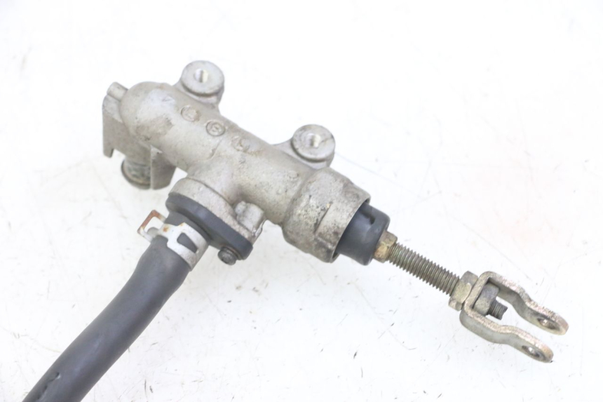 photo de CILINDRO MESTRE DO TRAVÃO TRASEIRO SUZUKI GS GSE 500 (2001 - 2003) - Outro ângulo de visão