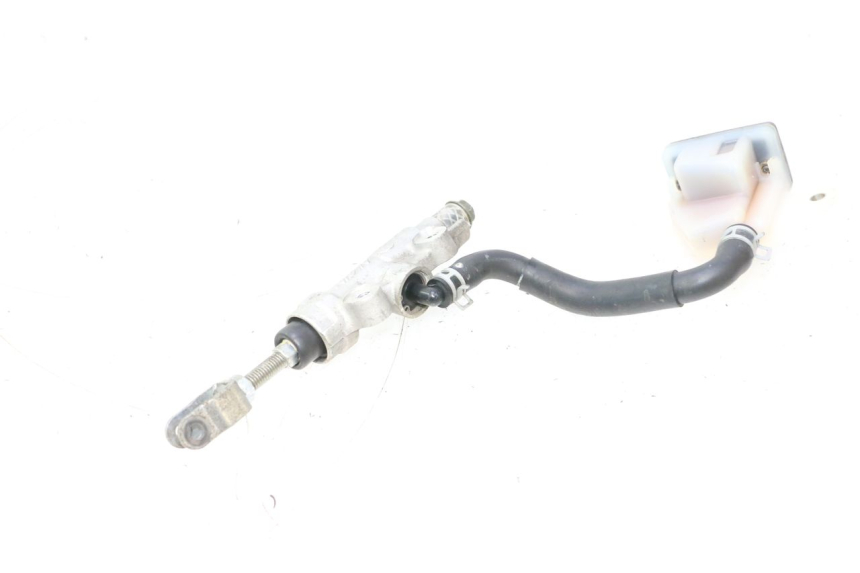 photo de CILINDRO MESTRE DO FREIO TRASEIRO SUZUKI GSR 600 (2005 - 2012) - Pontos de fixação