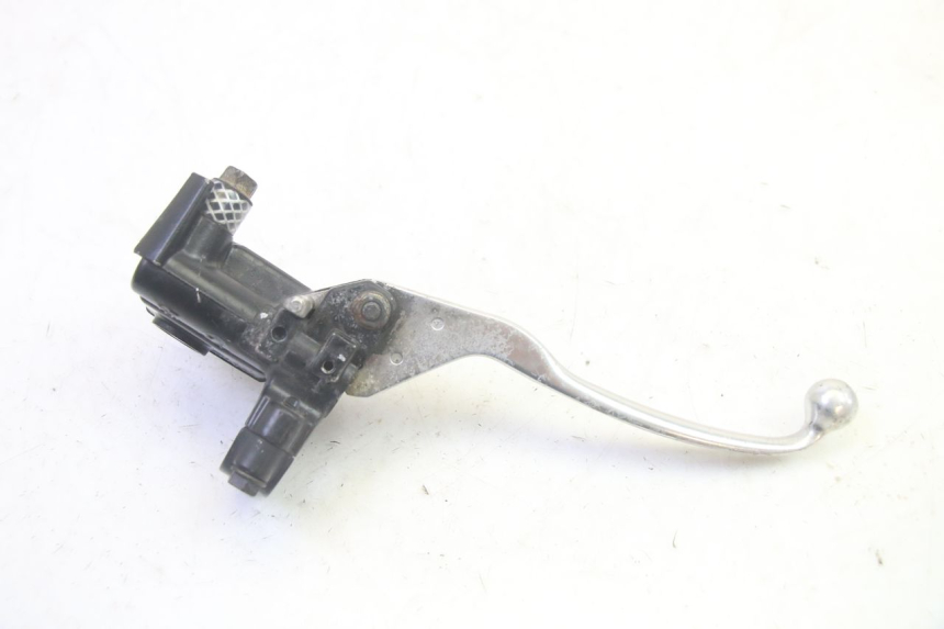 photo de CILINDRO MESTRE DO FREIO TRASEIRO SYM GTS EVO 125 (2009 - 2013) - Pontos de fixação
