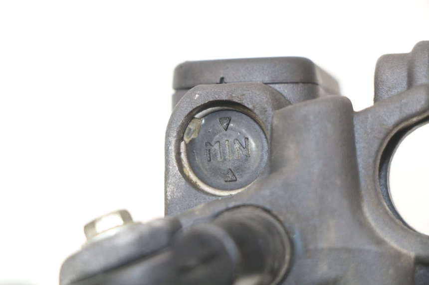 photo de CILINDRO MESTRE DO FREIO TRASEIRO PEUGEOT JET FORCE CARBU 50 (2003 - 2016) - Detalhe da peça