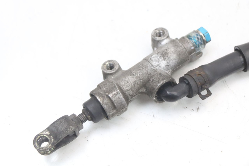 photo de CILINDRO MESTRE DO FREIO TRASEIRO KAWASAKI ZR7 ZR-7 S 750 (1999 - 2004) - Pontos de fixação