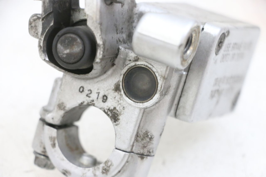 photo de CILINDRO MESTRE DO FREIO TRASEIRO KYMCO LIKE 125 (2009 - 2016) - Zoom do estado de desgaste