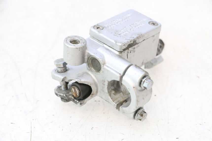 photo de CILINDRO MESTRE DO FREIO TRASEIRO KYMCO LIKE 125 (2009 - 2016) - Ampliação técnica