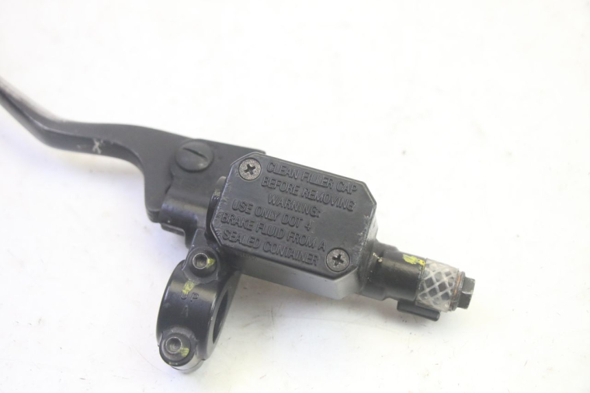 photo de CILINDRO MESTRE DO FREIO TRASEIRO PIAGGIO MP3 HPE 350 (2018 - 2020) - Zoom do estado de desgaste