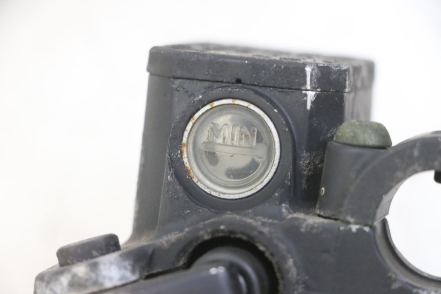 photo de CILINDRO MESTRE DO FREIO TRASEIRO PIAGGIO MP3 LT 300 (2010 - 2016) - Detalhe da peça
