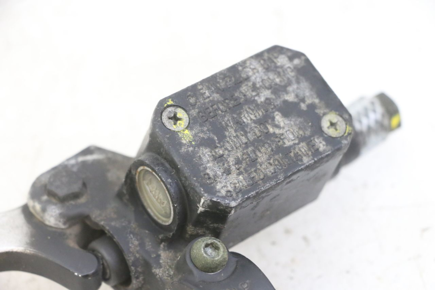 photo de CILINDRO MESTRE DO FREIO TRASEIRO PIAGGIO MP3 LT 300 (2010 - 2016) - Zoom do estado de desgaste