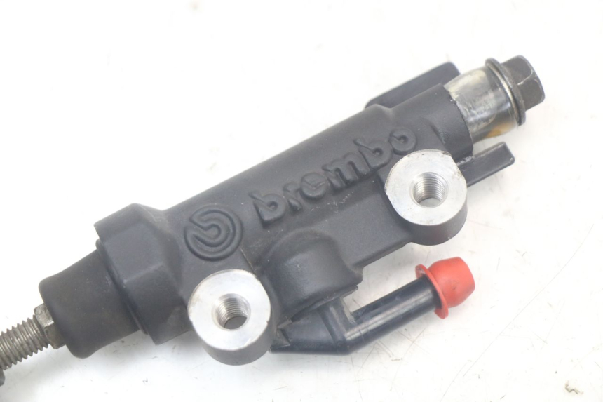 photo de CILINDRO MESTRE DO FREIO TRASEIRO YAMAHA MT-07 MT07 ABS 700 (2014 - 2017) - Outro ângulo de visão