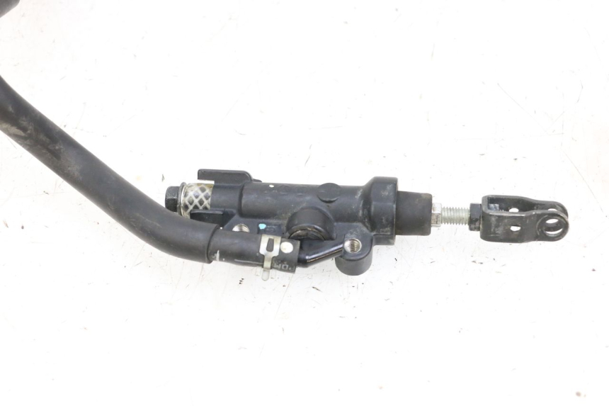 photo de CILINDRO MESTRE DO FREIO TRASEIRO YAMAHA MT-07 MT07 ABS 700 (2018 - 2020) - Pontos de fixação