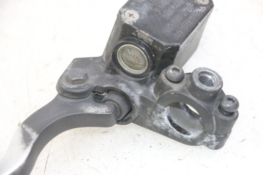 photo de CILINDRO MESTRE DO FREIO TRASEIRO GILERA NEXUS 125 (2009 - 2013) - Pontos de fixação