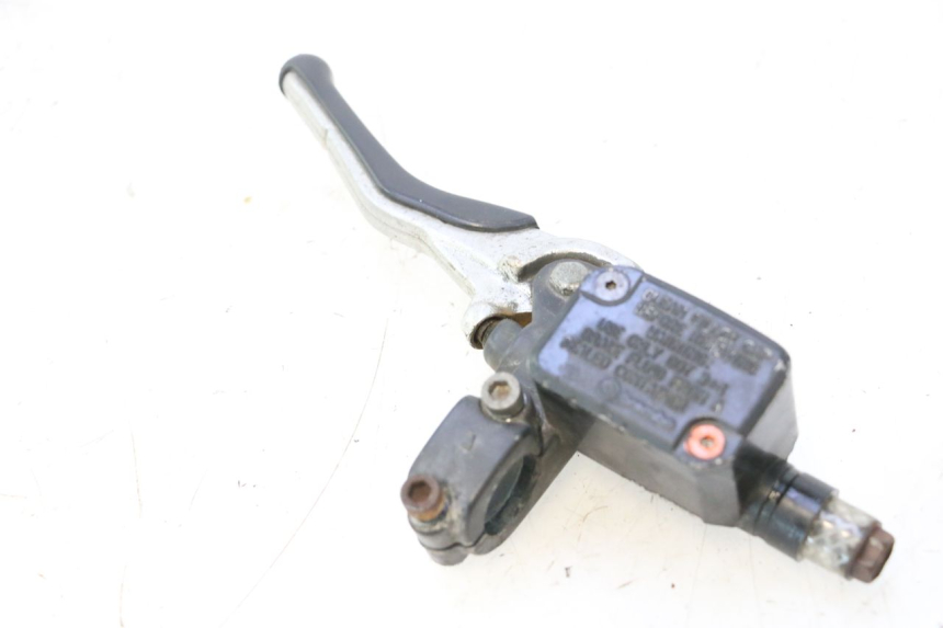 photo de CILINDRO MESTRE DO FREIO TRASEIRO MBK NITRO 50 (2004 - 2008) - Pontos de fixação