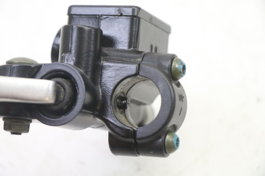 photo de CILINDRO MESTRE DO FREIO TRASEIRO PIAGGIO NRG POWER PUREJET 50 (2018 - 2021) - Pontos de fixação