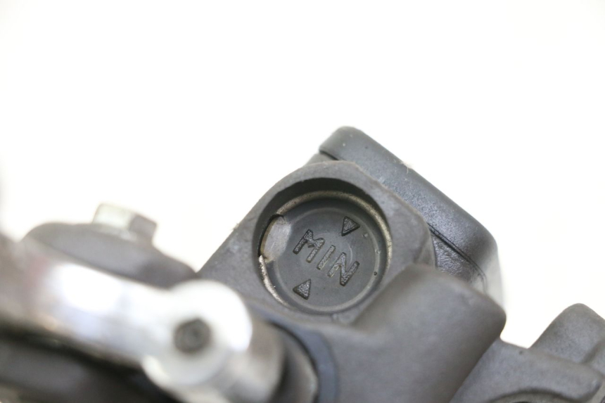 photo de CILINDRO MESTRE DO FREIO TRASEIRO PEUGEOT ELYSTAR 125 (2002 - 2007) - Detalhe da peça