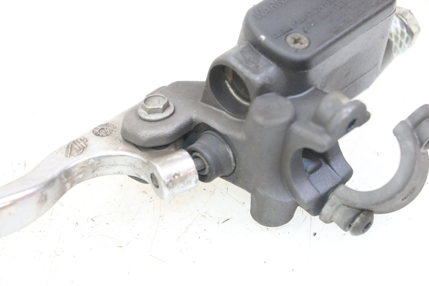 photo de CILINDRO MESTRE DO FREIO TRASEIRO PEUGEOT ELYSTAR 125 (2002 - 2007) - Pontos de fixação