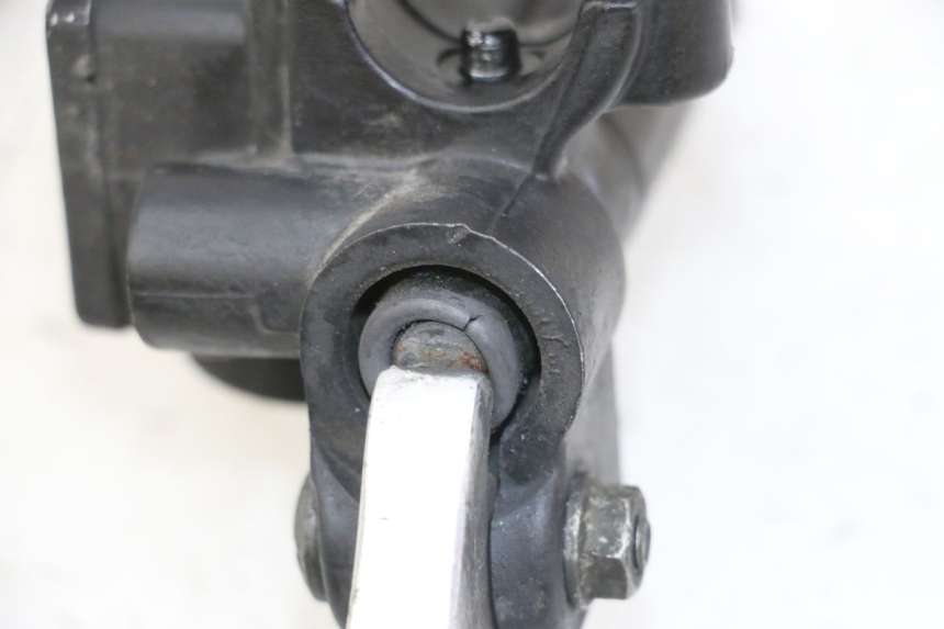 photo de CILINDRO MESTRE DO FREIO TRASEIRO PIAGGIO VESPA GRANTURISMO 200 (2004 - 2005) - Ampliação técnica