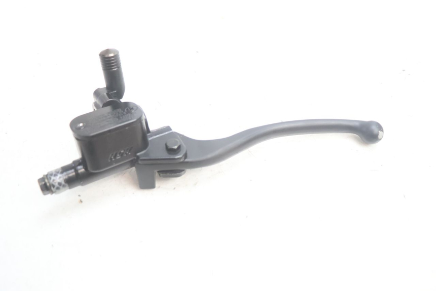 photo de CILINDRO MESTRE DE FREIO TRASEIRO JM MOTORS R-MAX TECH 50 (2024 - 2026) - Outro ângulo de visão