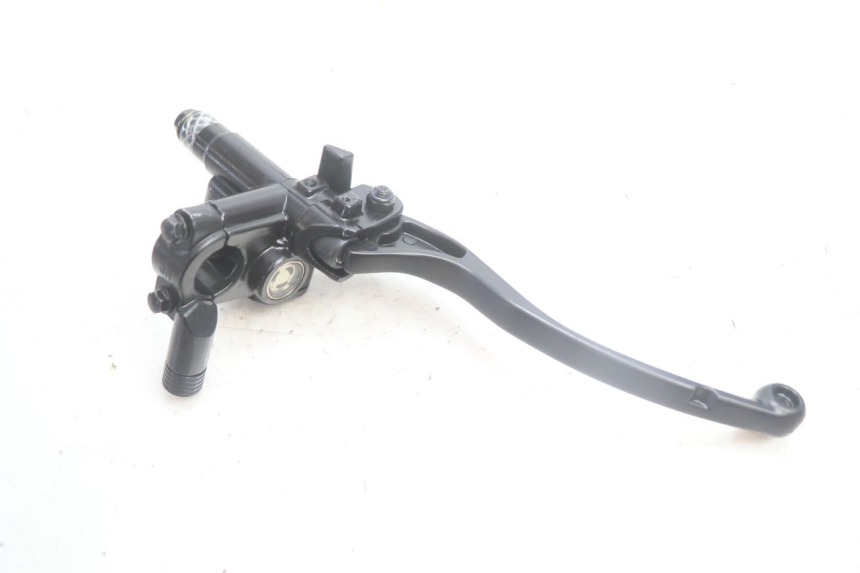 photo de CILINDRO MESTRE DE FREIO TRASEIRO JM MOTORS R-MAX TECH 50 (2024 - 2026) - Pontos de fixação