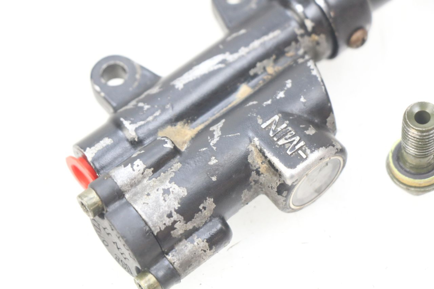 photo de CILINDRO MESTRE DO FREIO TRASEIRO APOLLO RFZ 125 - Pontos de fixação