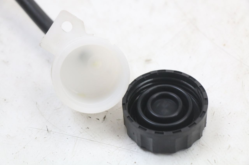 photo de CILINDRO MESTRE DO FREIO TRASEIRO ROYAL ENFIELD SCRAM 411 (2022 - 2024) - Ampliação técnica