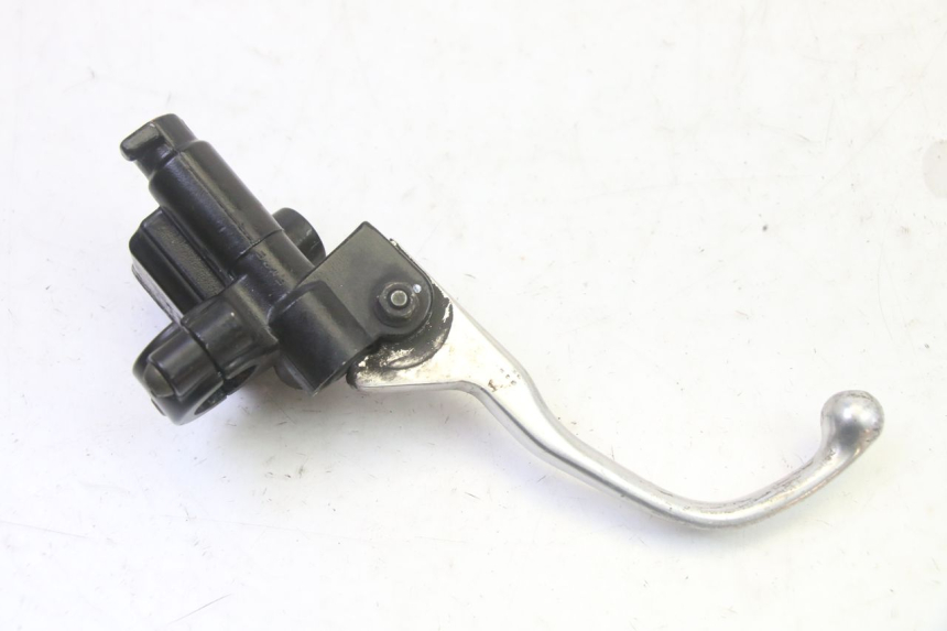photo de CILINDRO MESTRE DO FREIO TRASEIRO GILERA RUNNER SP 50 (2009 - 2017) - Pontos de fixação