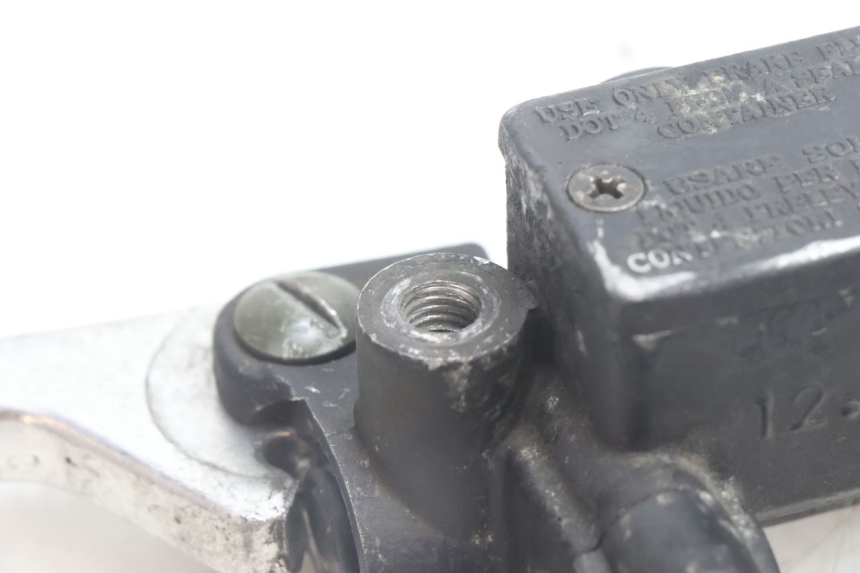 photo de CILINDRO MESTRE DE FREIO TRASEIRO GILERA RUNNER SP 50 (2002 - 2004) - Pontos de fixação