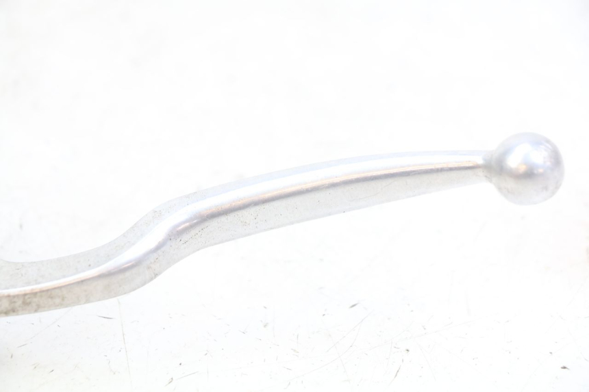 photo de CILINDRO MESTRE DO FREIO TRASEIRO PEUGEOT SATELIS 125 (2010 - 2012) - Pontos de fixação