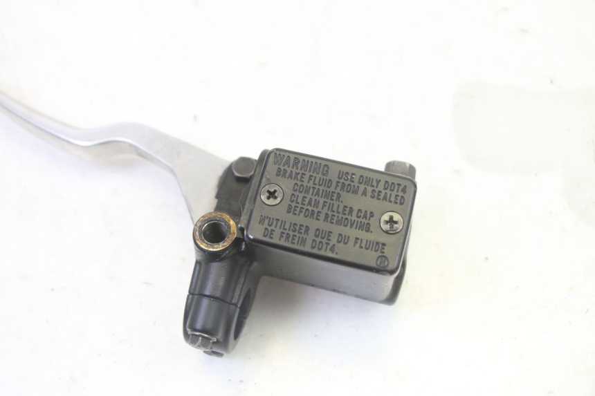photo de CILINDRO MESTRE DO FREIO TRASEIRO PEUGEOT SATELIS 125 (2013 - 2018) - Zoom do estado de desgaste