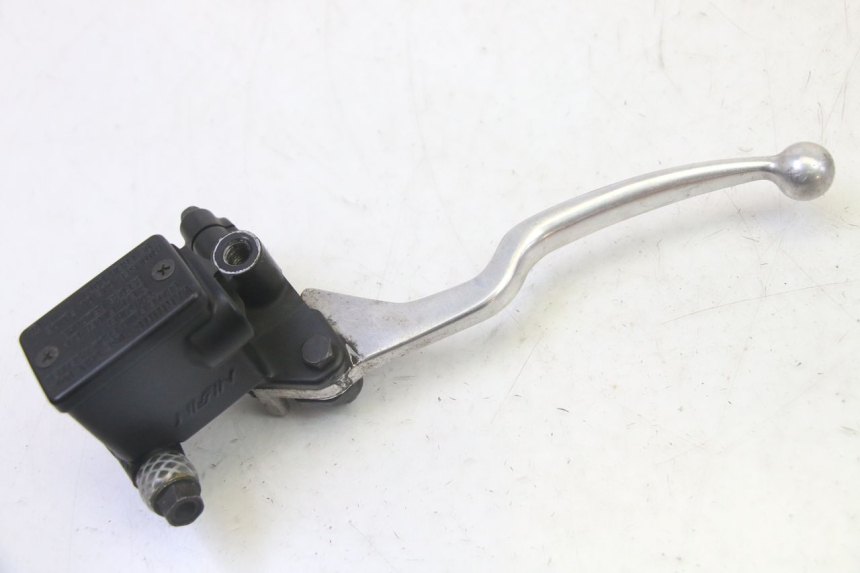 photo de CILINDRO MESTRE DO FREIO TRASEIRO PEUGEOT SATELIS 125 (2010 - 2012) - Outro ângulo de visão
