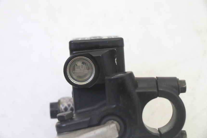 photo de CILINDRO MESTRE DO FREIO TRASEIRO PEUGEOT SATELIS 125 (2010 - 2012) - Ampliação técnica