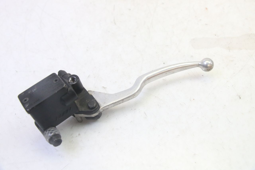 photo de CILINDRO MESTRE DO TRAVÃO TRASEIRO PEUGEOT SATELIS 125 (2006 - 2009) - Ampliação técnica