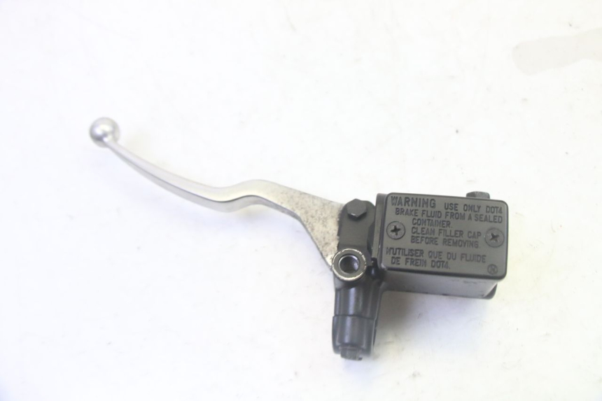 photo de CILINDRO MESTRE DO FREIO TRASEIRO PEUGEOT SATELIS 125 (2013 - 2018) - Vista principal