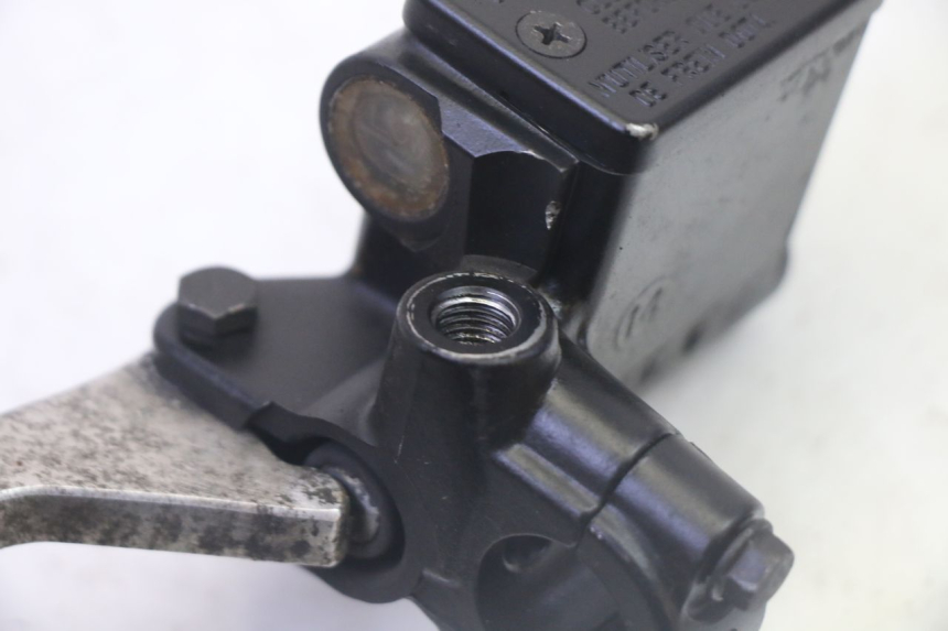 photo de CILINDRO MESTRE DO FREIO TRASEIRO PEUGEOT SATELIS 125 (2013 - 2018) - Vista geral