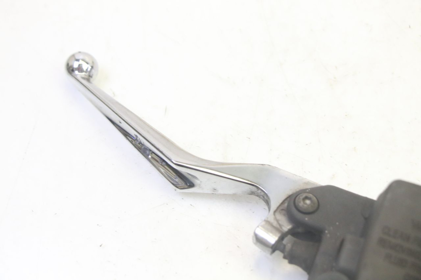 photo de CILINDRO MESTRE DO TRAVÃO TRASEIRO PEUGEOT SATELIS 125 (2006 - 2009) - Detalhe da peça