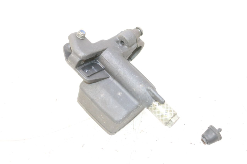 photo de CILINDRO MESTRE DO TRAVÃO TRASEIRO PEUGEOT SATELIS 125 (2006 - 2009) - Detalhe da peça