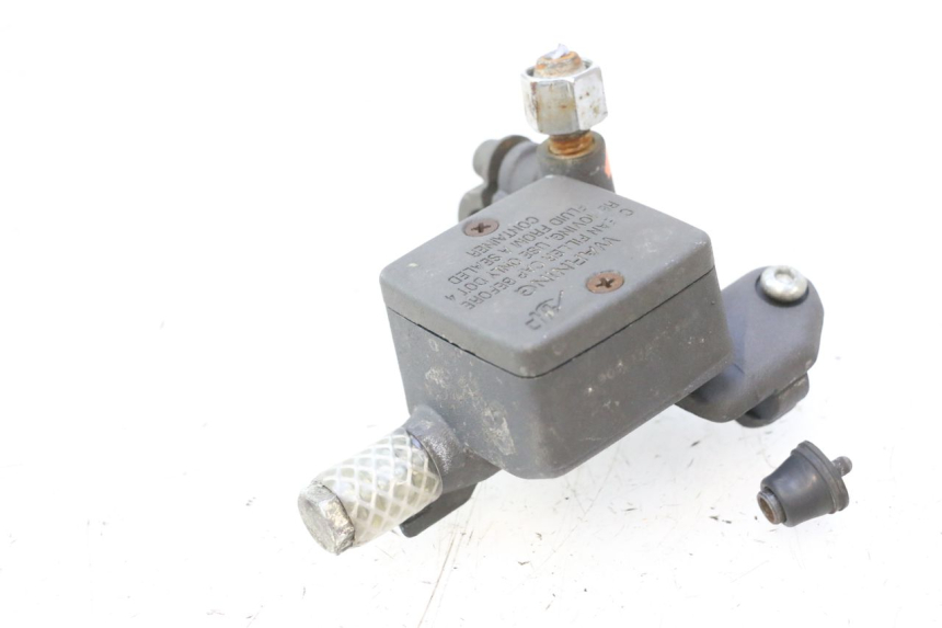 photo de CILINDRO MESTRE DO TRAVÃO TRASEIRO PEUGEOT SATELIS 125 (2006 - 2009) - Pontos de fixação