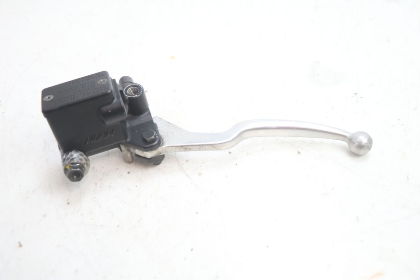 photo de CILINDRO MESTRE DO FREIO TRASEIRO PEUGEOT SATELIS 125 (2013 - 2018) - Ampliação técnica