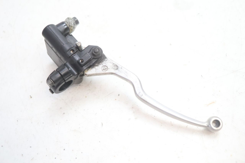 photo de CILINDRO MESTRE DO FREIO TRASEIRO PEUGEOT SATELIS 125 (2013 - 2018) - Marcações e referências